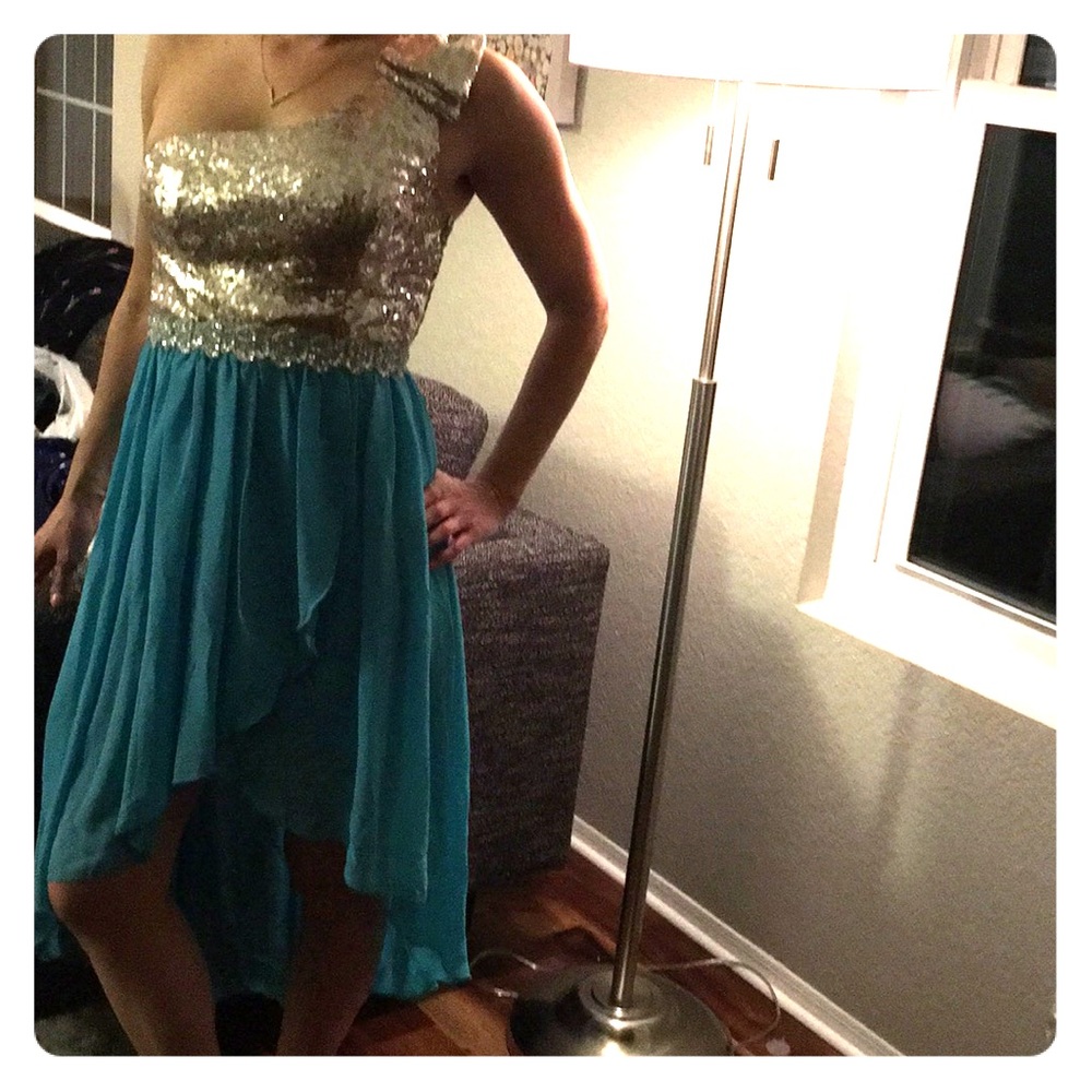 Gown dress
